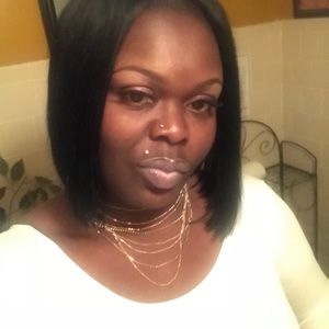 Meet your Posher, Carrie